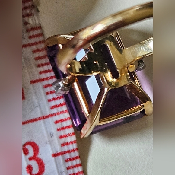 Beautiful Vintage 14K Amethyst Diamond Ring - Picture 8 of 13